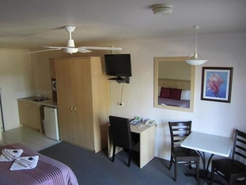 Costa Rica Motel South West Rocks